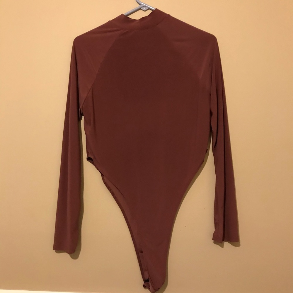 High leg bodysuit - Picture 4 of 7